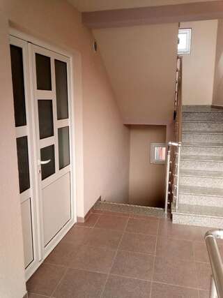 Гостевой дом Guest House Ramovic Бар Двухместный номер с 2 отдельными кроватями-2